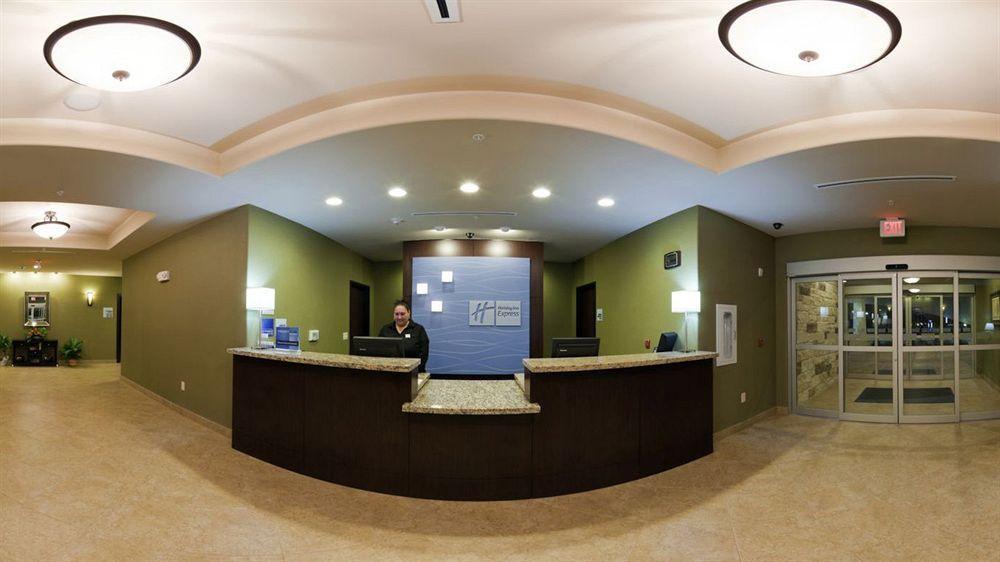 Holiday Inn Express & Suites Brady By Ihg Kültér fotó