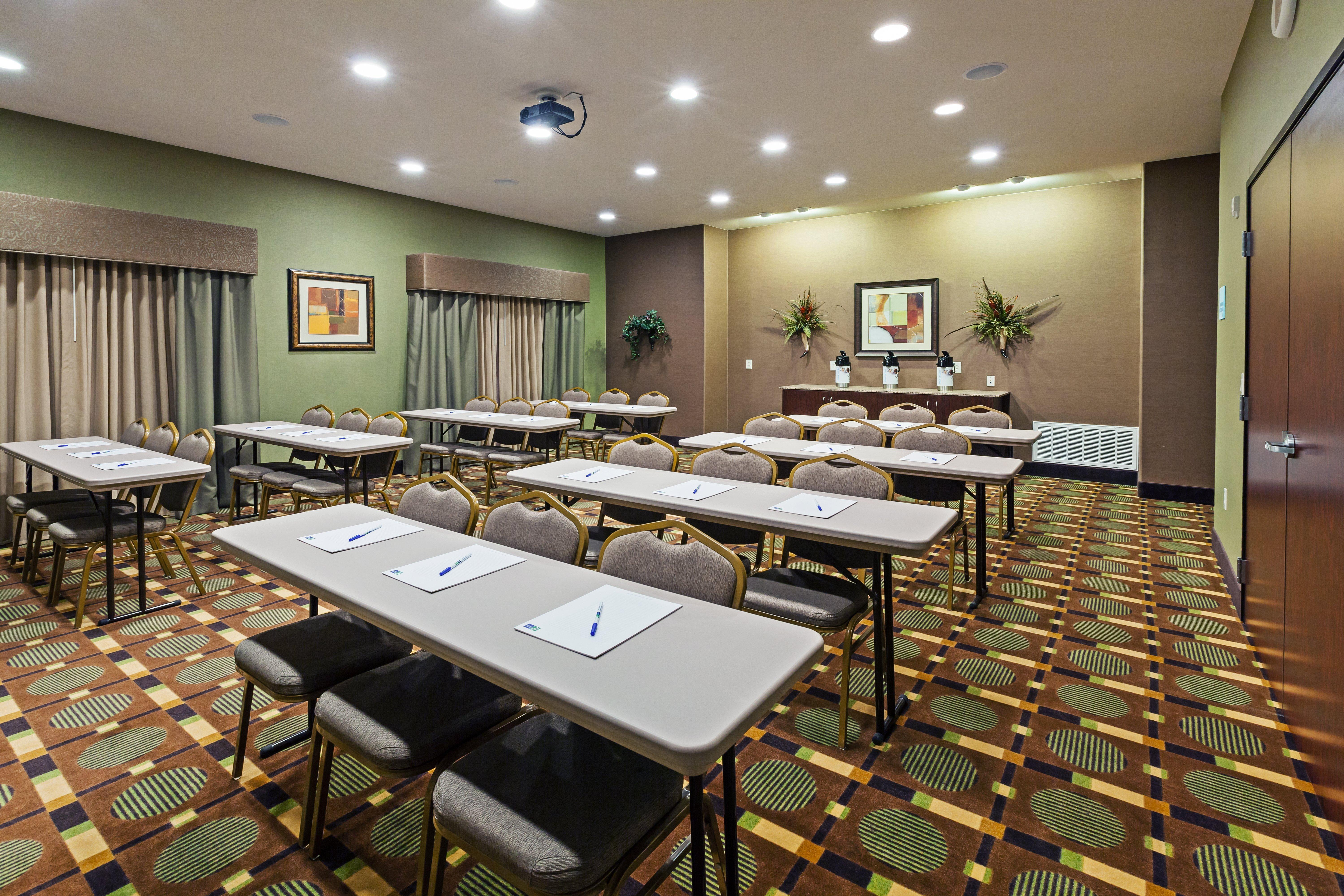 Holiday Inn Express & Suites Brady By Ihg Kültér fotó