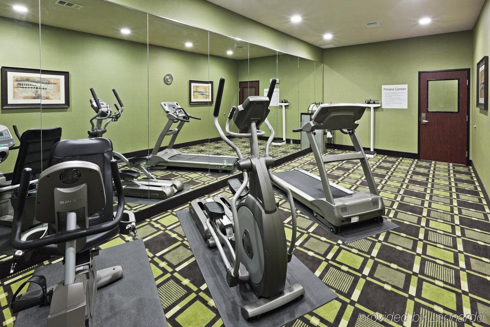 Holiday Inn Express & Suites Brady By Ihg Létesítmények fotó