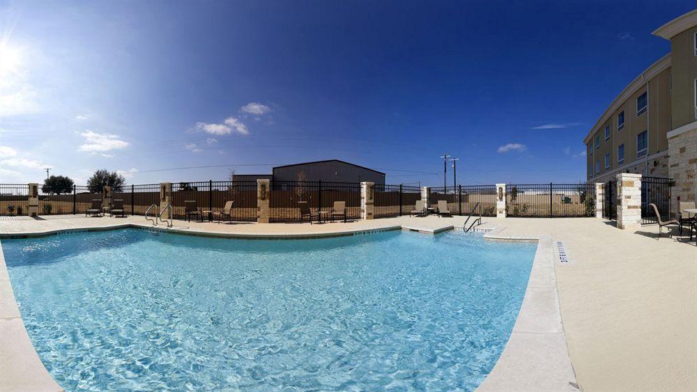 Holiday Inn Express & Suites Brady By Ihg Kültér fotó