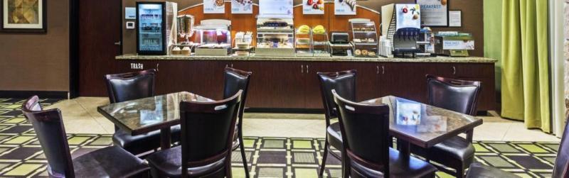 Holiday Inn Express & Suites Brady By Ihg Kültér fotó